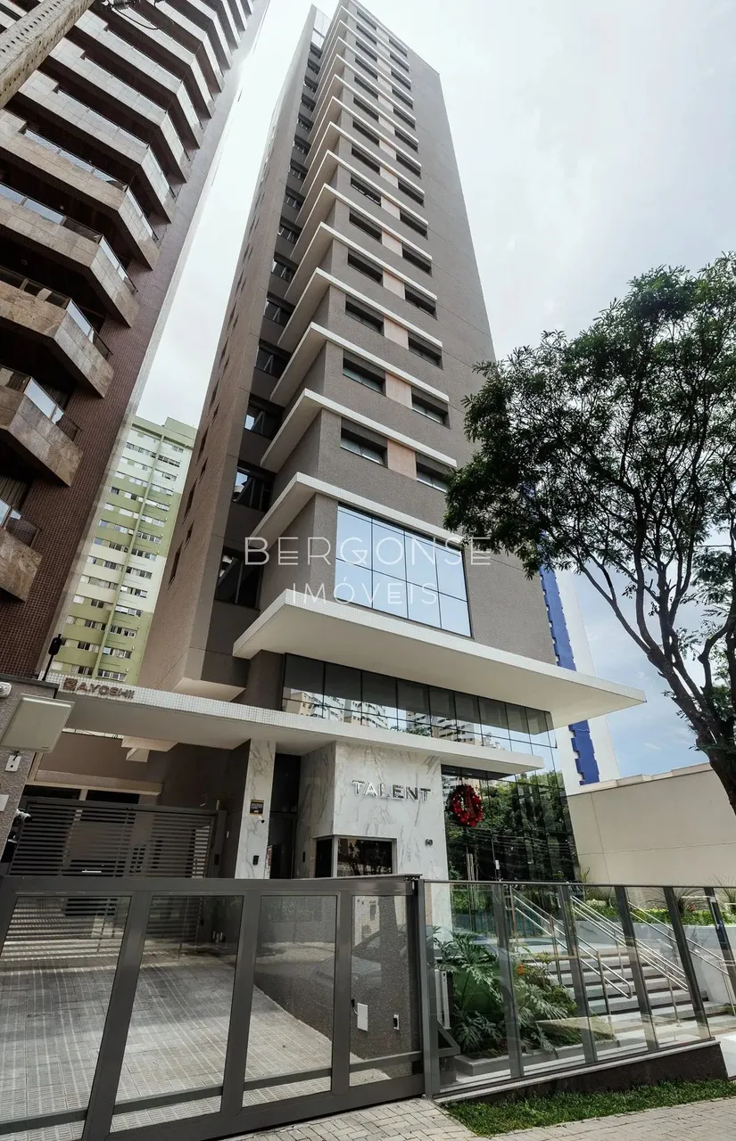 REVENDA - Luxuoso apartamento localizado no Água Verde, em Curitiba, com 157 m² privativos