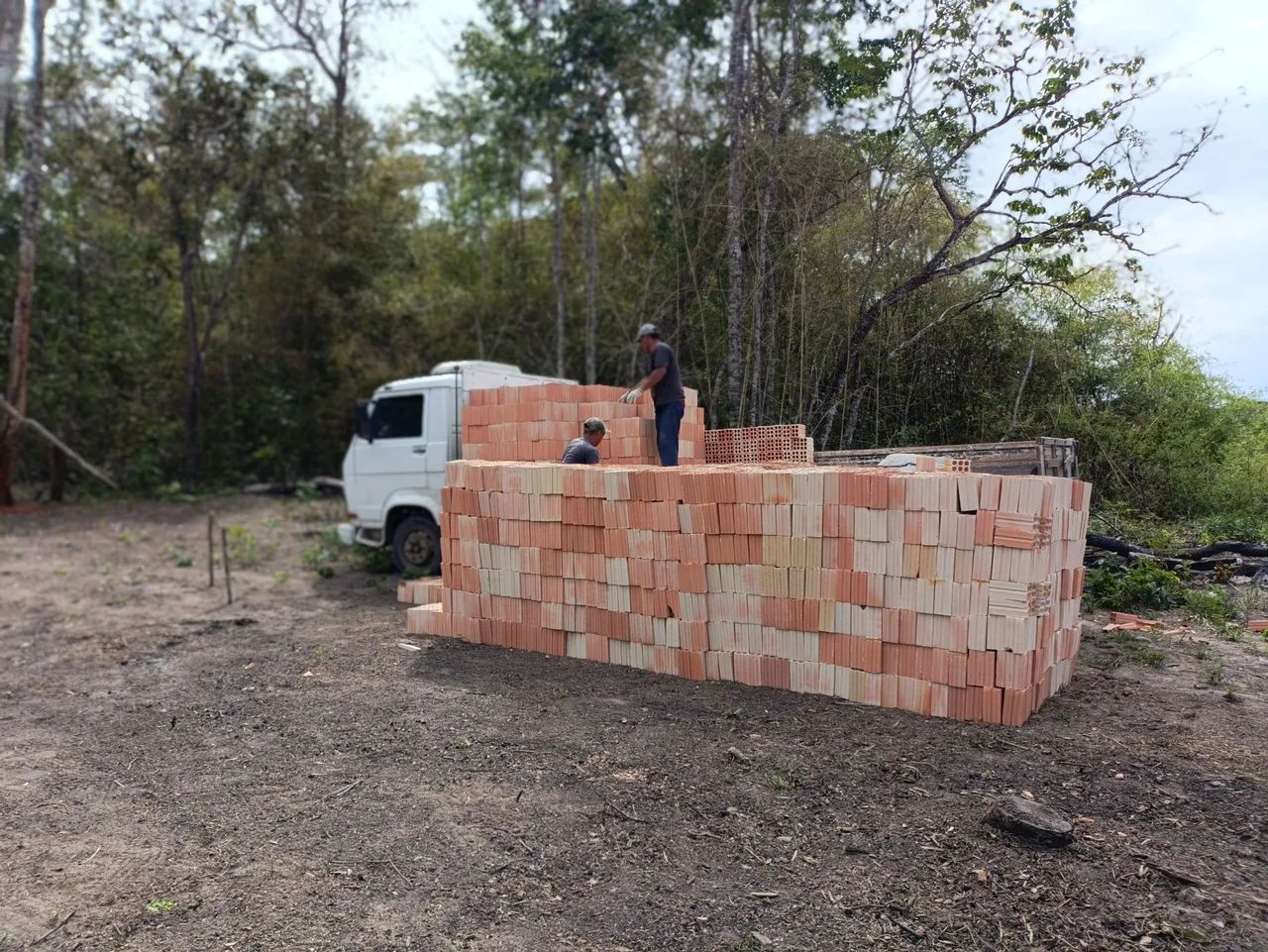 VENDAS DE TIJOLOS PRA SUA CONSTRUÇÃO.