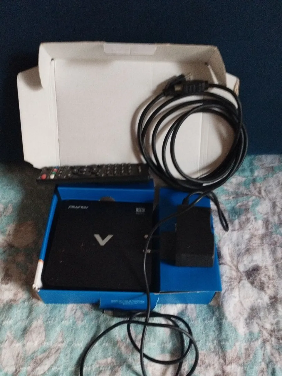 Smart tv box aguario 4 k completo funcionando .