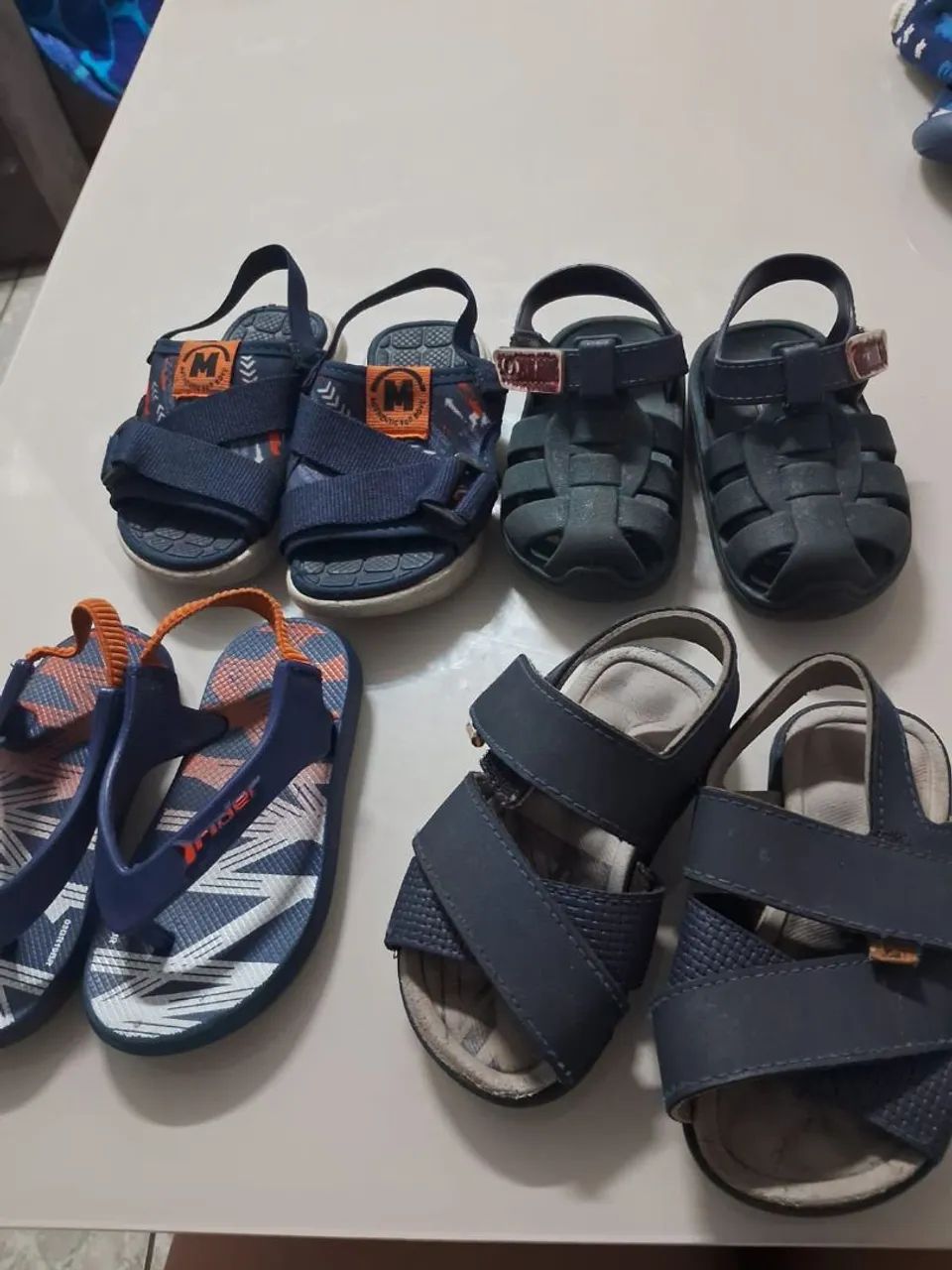 Vendo lote de sapatinhos do 17 ao 21 São 13 pares - Foto 2