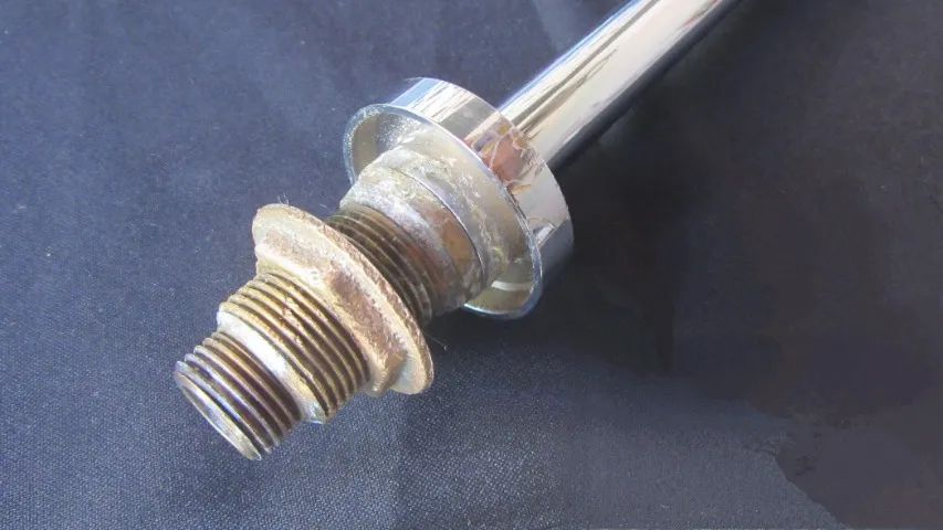 Torneiras Inox Deca - Bica Alta e Bica Baixa - Usadas em Bom Estado  - Foto 2