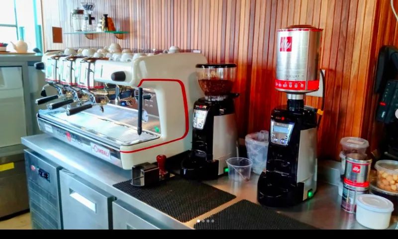 Máquinas de Café para Eventos e Comércio / Aluguel, Manutenção e Venda