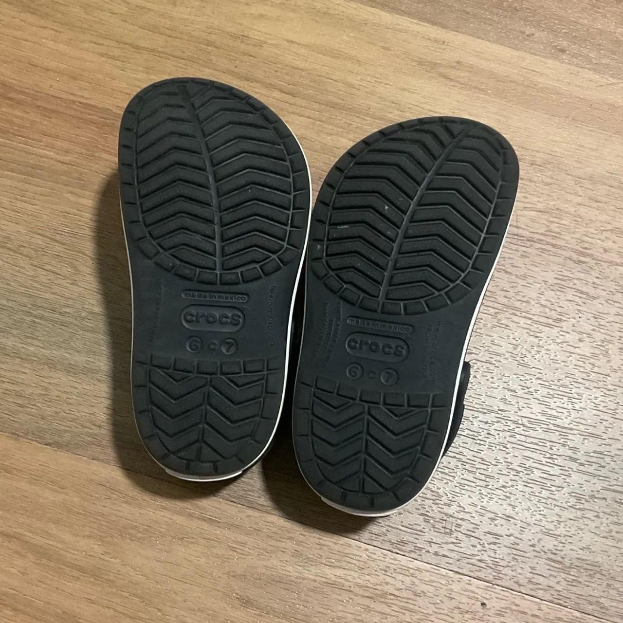 Chinelo Crocs C6 - Foto 4