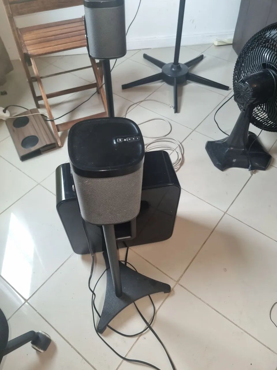 Sistema de Som Sonos: Sub, 2x One SL e Stands - Foto 4