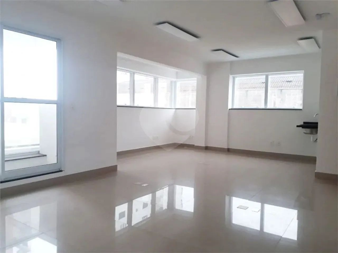 Salas para locação em Vila gilda - SP