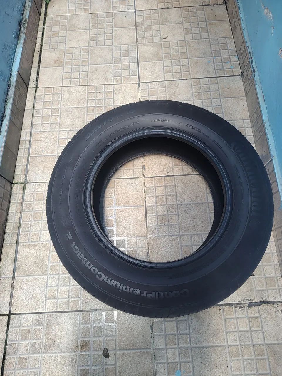 Pneu 205/70 aro 16 Continental 