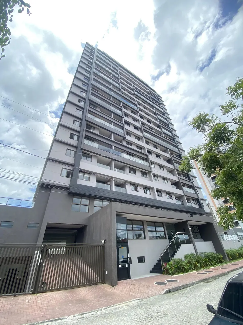 Apartamento em Tambauzinho com 2 quartos,62 m2, possui área de lazer completa.