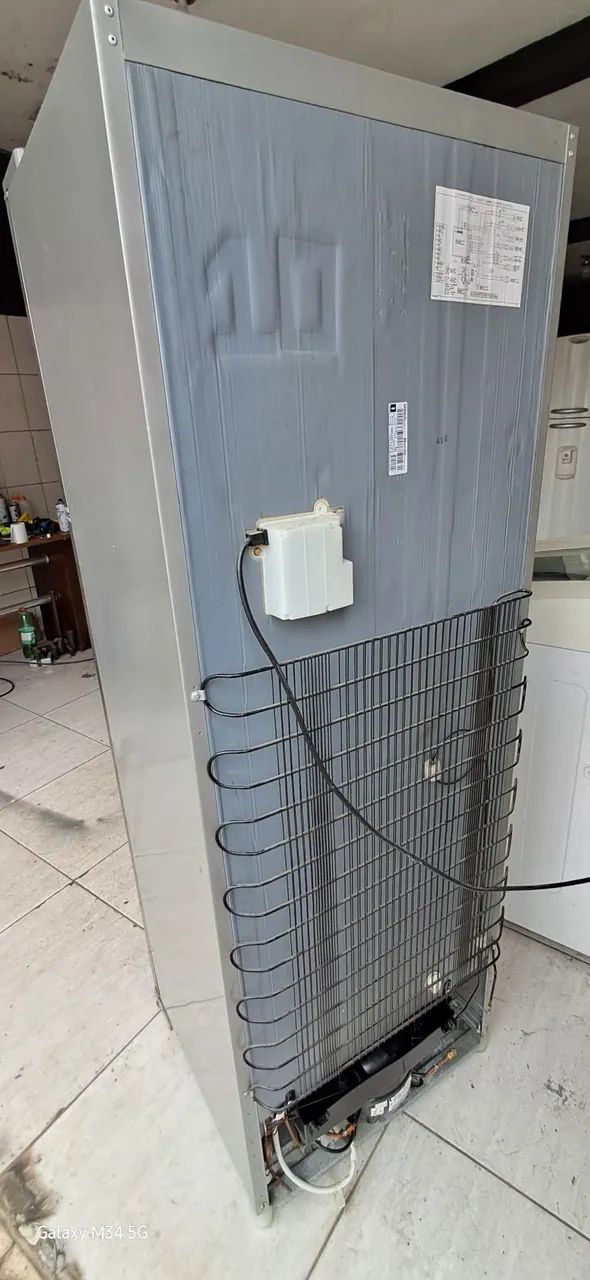 Geladeira Electrolux df36x Frost Free inox 310L  - Foto 6