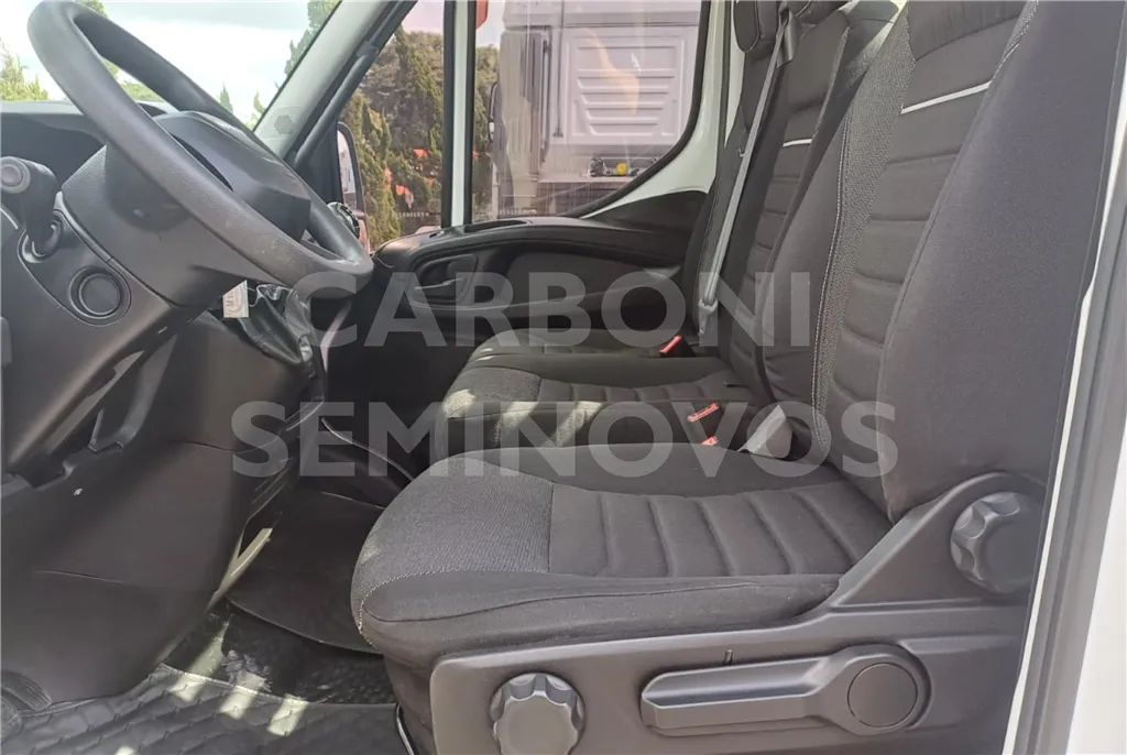 IVECO DAILY 35-160 LONGO E6 4X2 2022/2023 - Foto 8