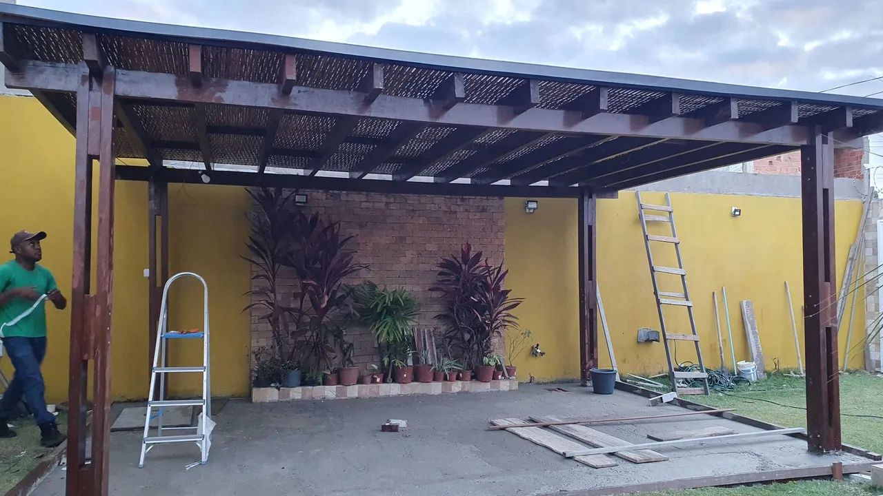 Pergolados em madeira de lei, para área gourmet, garagens, jardins e etc. - Foto 6