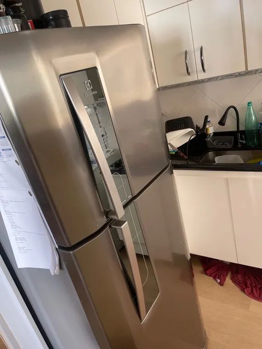 Geladeira Duplex Electrolux 1 ano de uso  - Foto 4