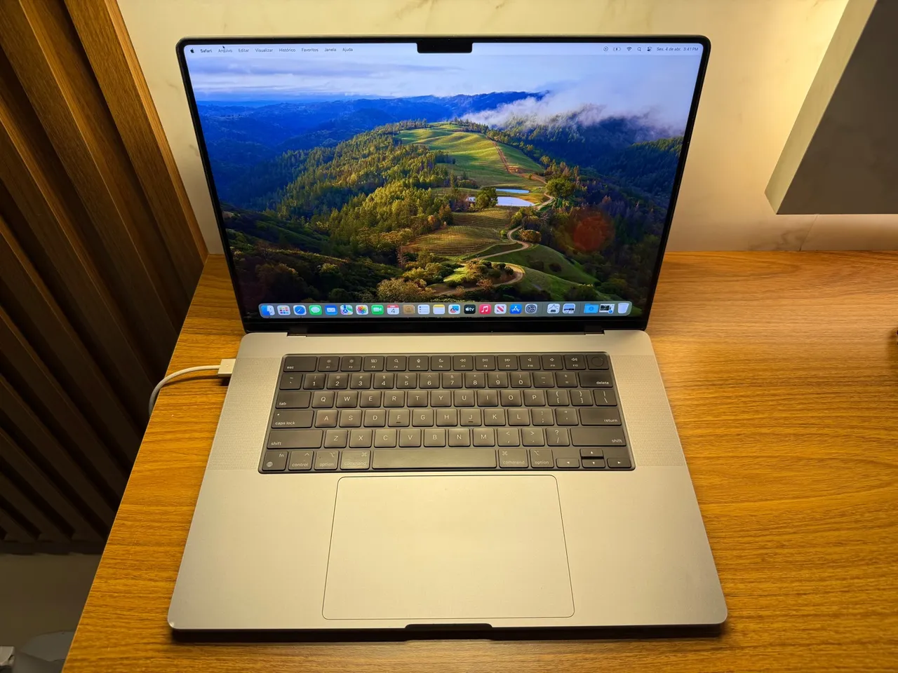 macbook pro m1 1tb macbook pro m1 1tb