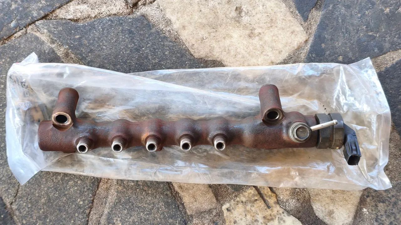 Common-rail Injetor Flauta Sensor Hilux Sw4 3.0 2012 A 2015 (Usado)