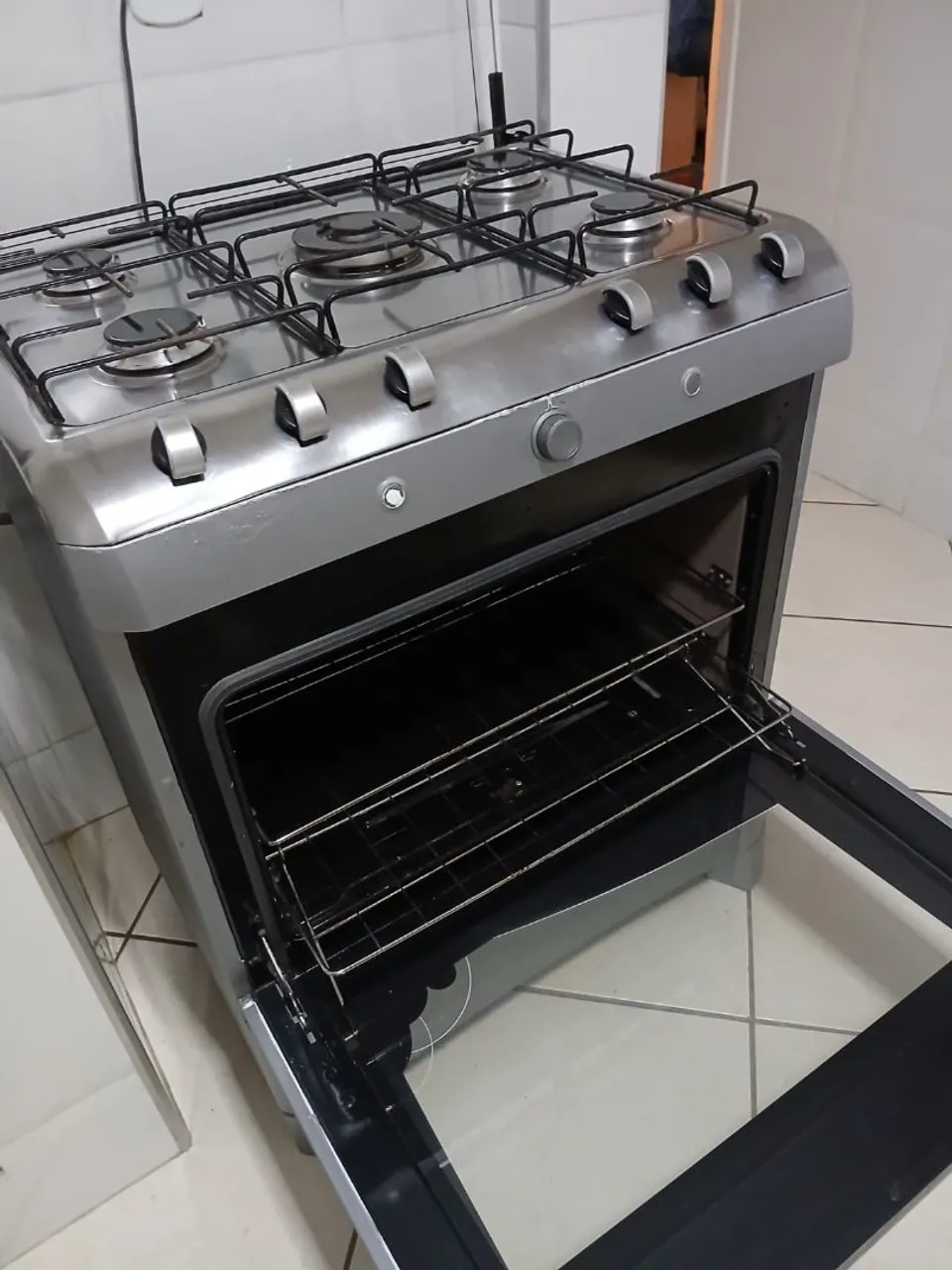 Fogão 4 bocas com forno
