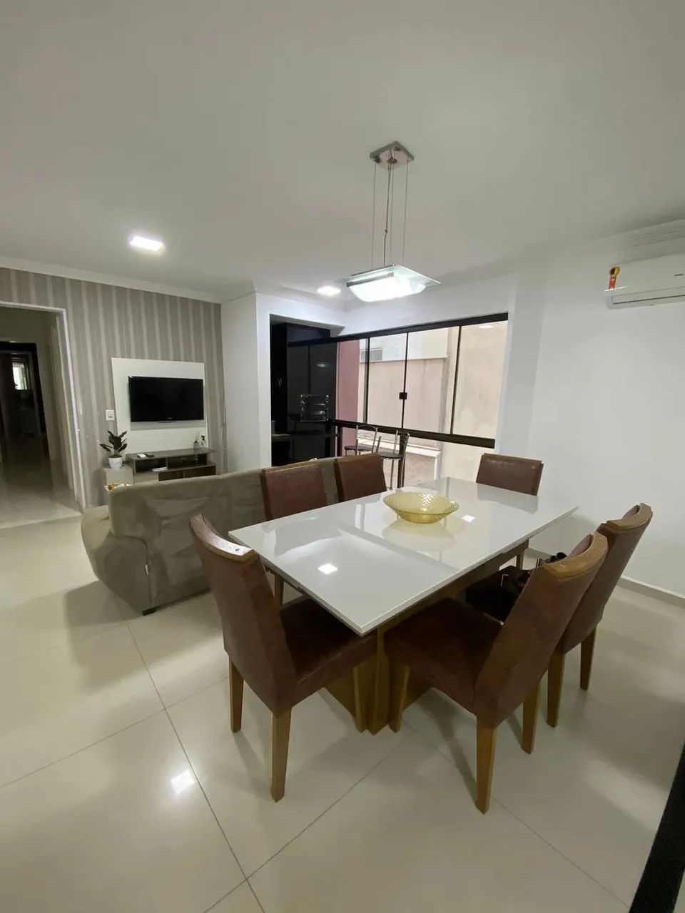 ALUGUEL TEMPORADA com 2 quartos em Meia Praia - Itapema - SC