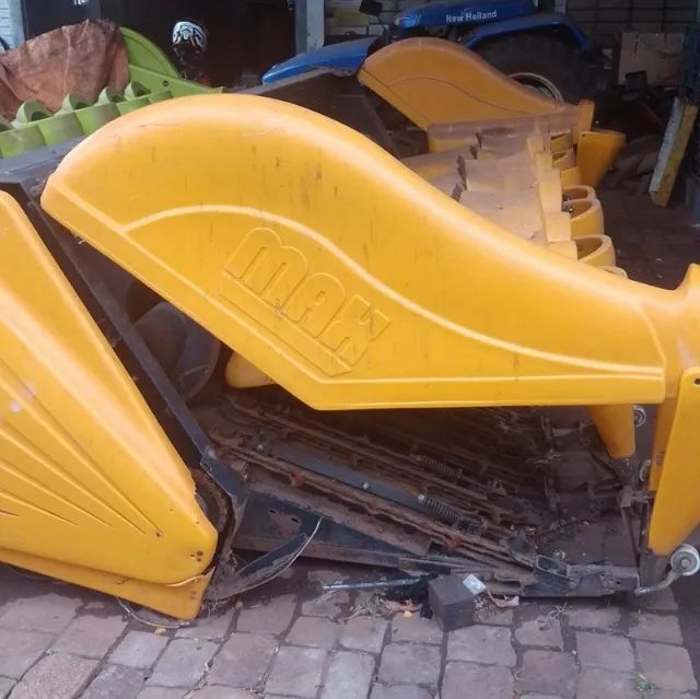 UMA PLATAFORMA DE MILHO MAX, ANO - 2016