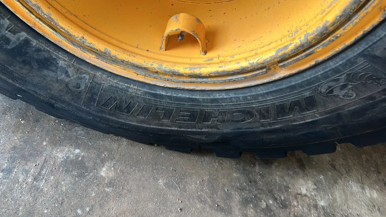 Pá Carregadeira Hyundai ano2023 wa200 w20 621 924 - Foto 3