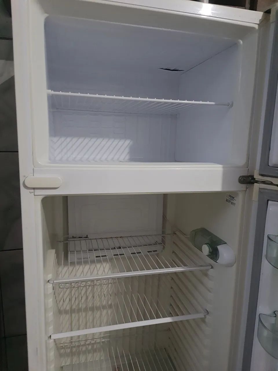 Geladeira e sofá  - Foto 2