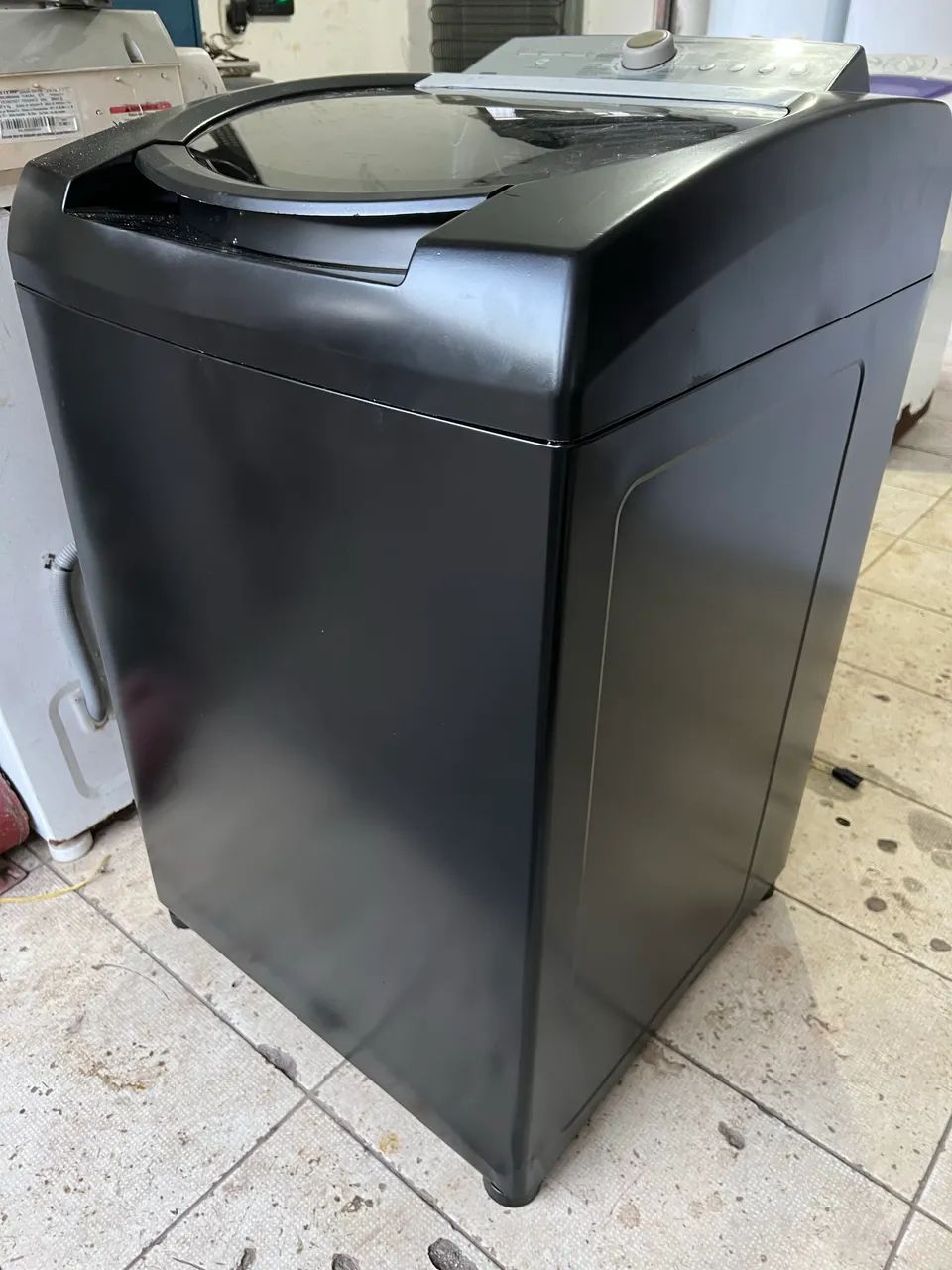 MÁQUINA DE LAVAR BRASTEMP PRETA 11KG Máquinas de Lavar e