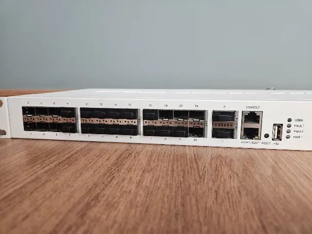 Mikrotik Cloud Router Switch CRS326-24S+2Q+RM Level 664529514256769122