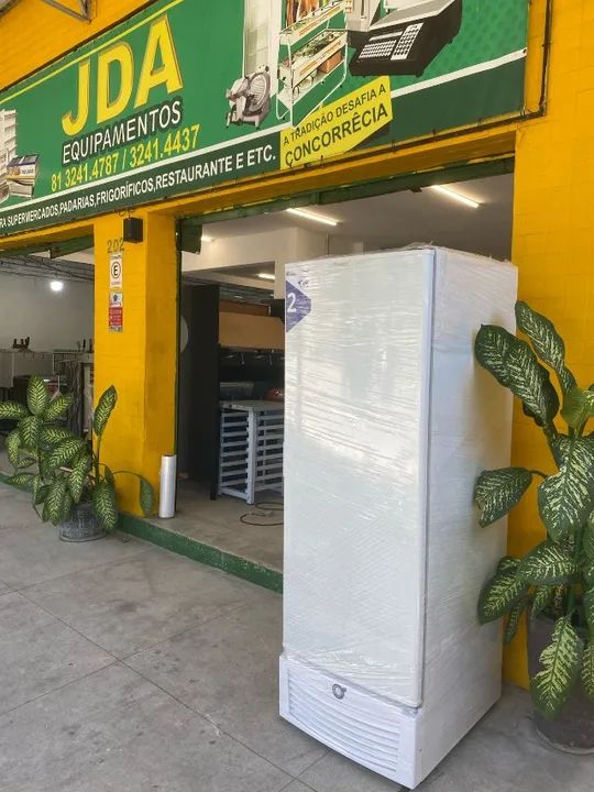 Conservador vertical tripla ação - ideal para conservar produtos congelados e resfriado