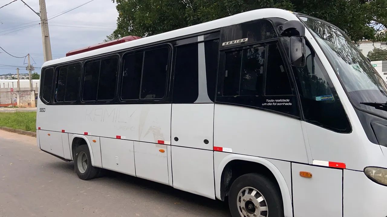 Microônibus Marcopolo Senior Volks 9150