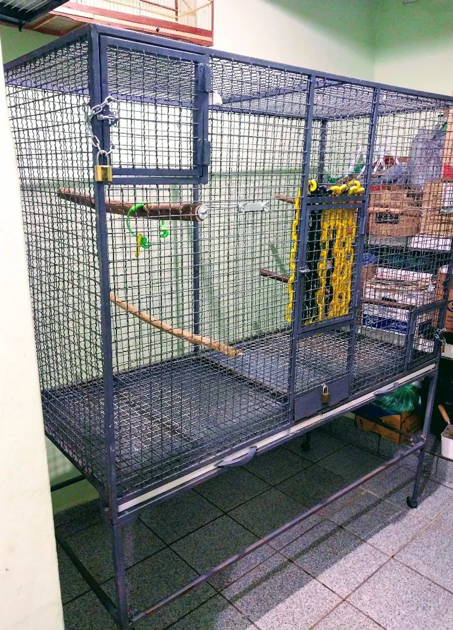 Gaiola para pássaros grande