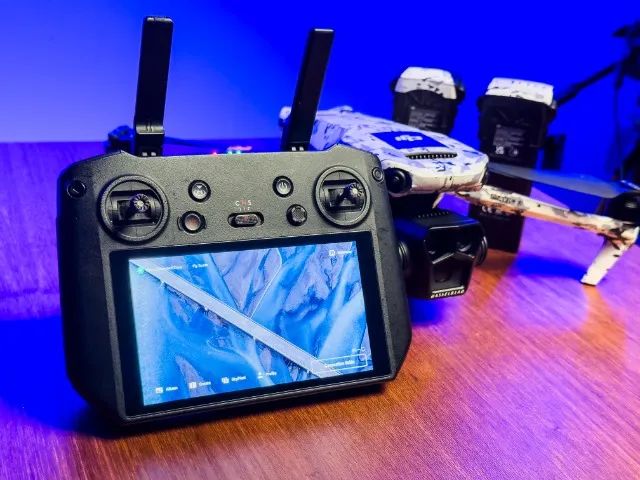 Dji Mavic 3 Pro Com Controle Rc Pro + Acessórios (Usado) - Foto 2