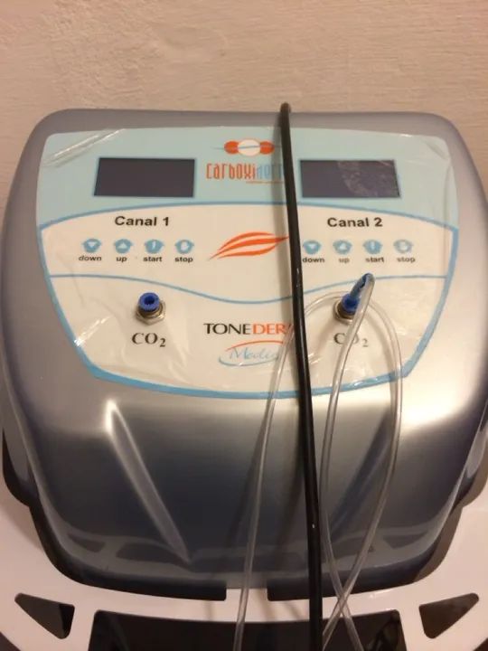 Equipamento de carboxiterapia - TONEDERM