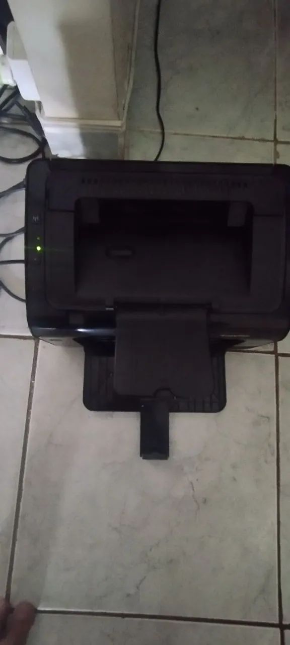 Impressora HP LaserJet P1005 - Foto 4