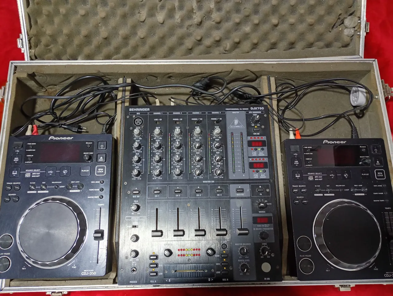 Mixer DJ Pioneer DJM-700 + 2 CDJ-850 - Equipamentos e Acessórios