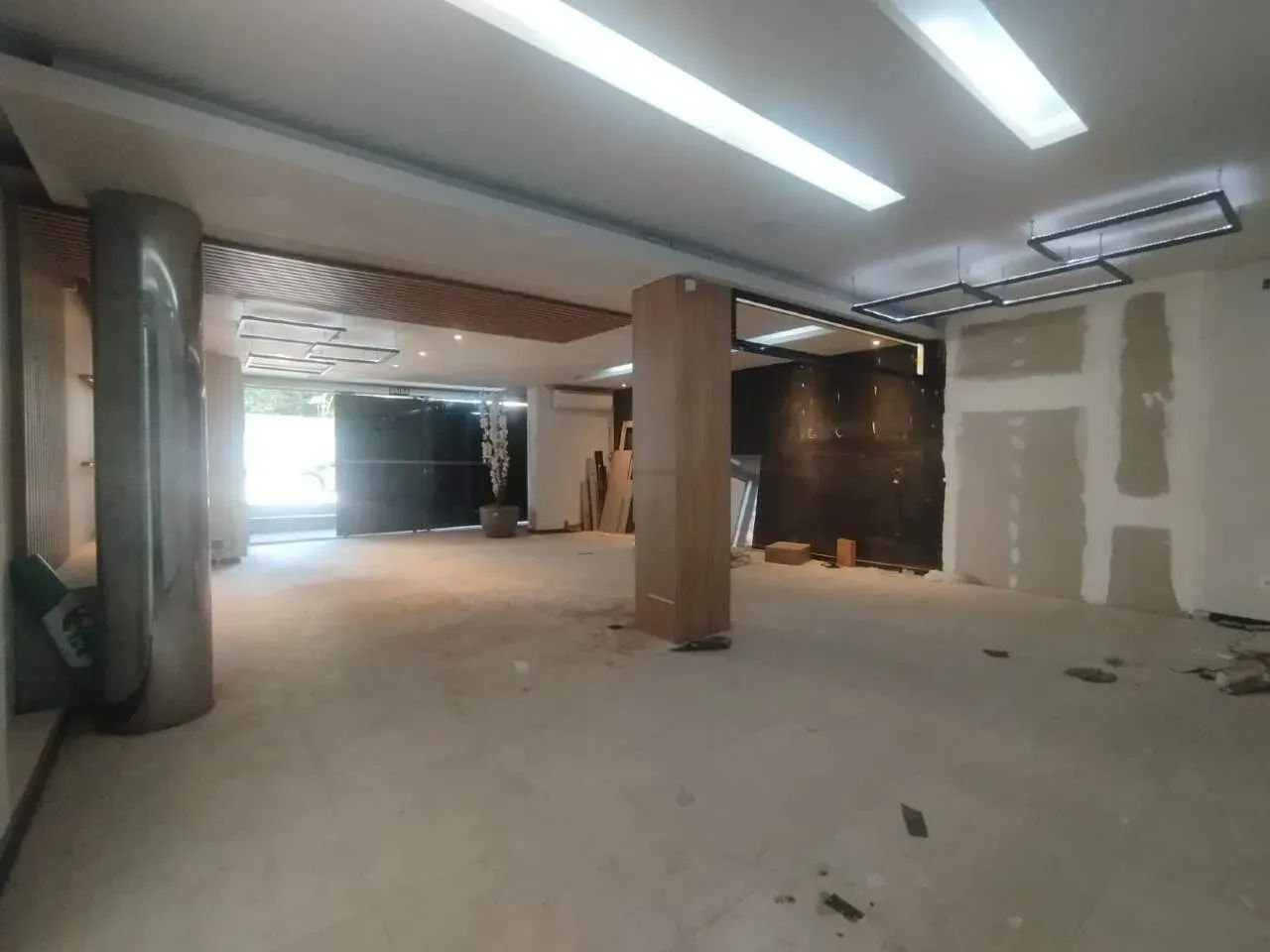 Loja para alugar no Barreiro! - Foto 2