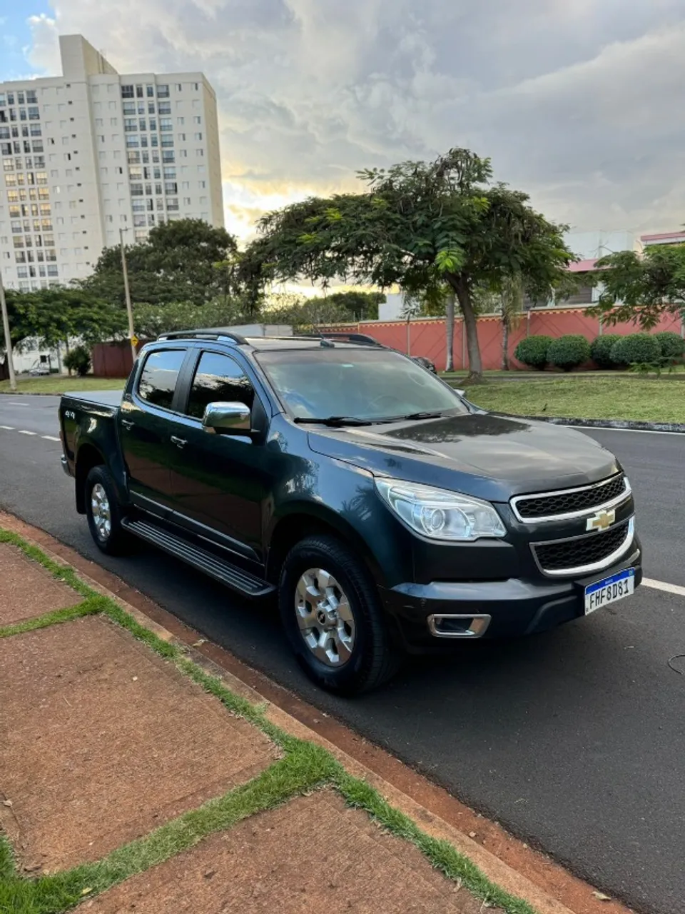 S10 LTZ 4x4 Diesel Automática 2013/14 - PRONTA PRA QUALQUER TERRENO!
