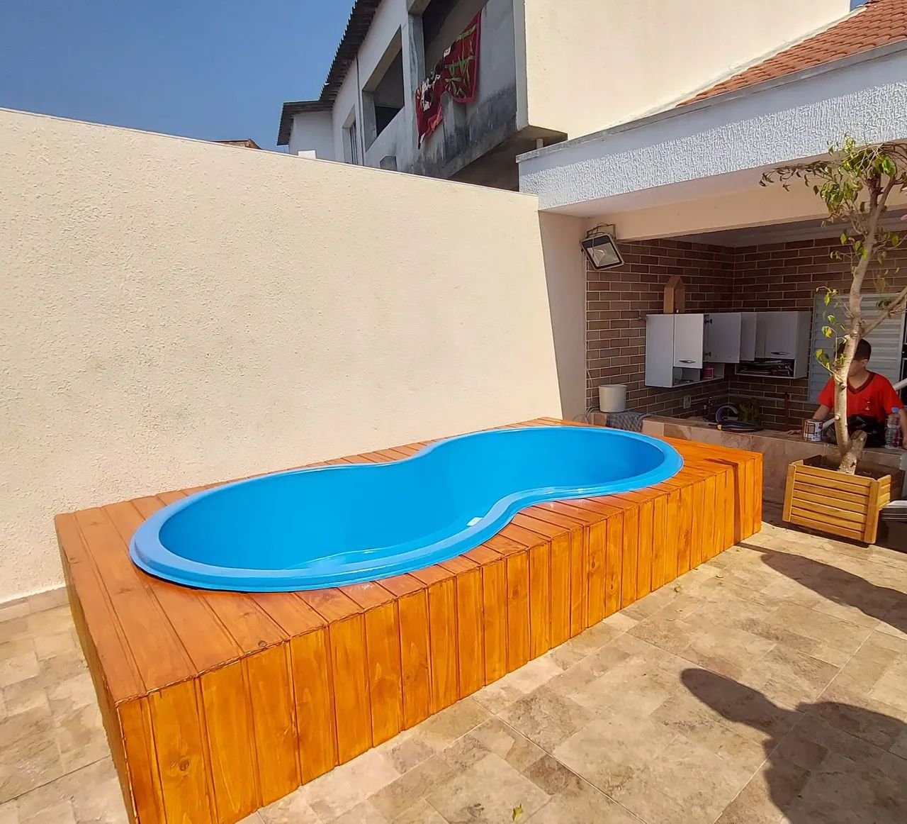 Piscina com deck de madeira feijao mil litros - Foto 3