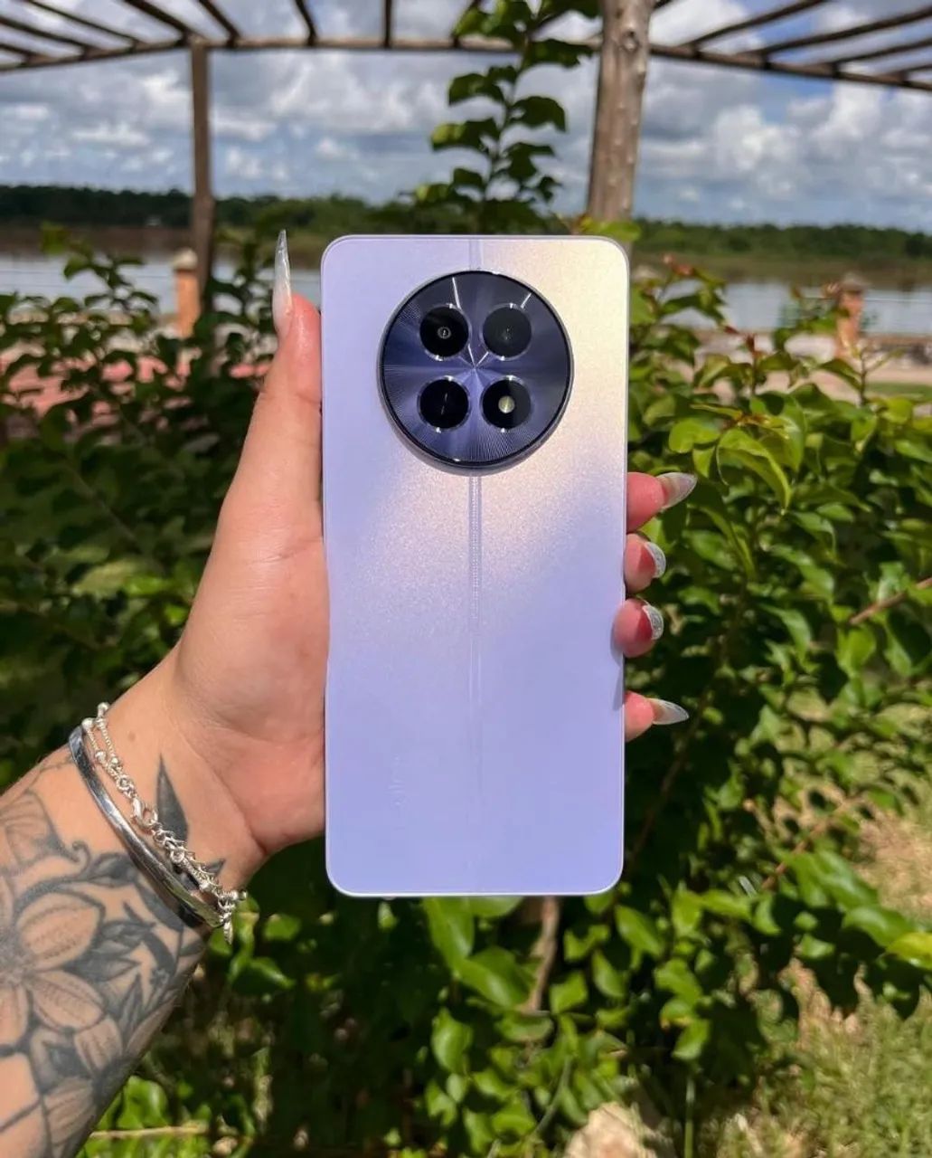 Realme 12 5G - Últimas Unidades - 512/8- Lilás e verde 