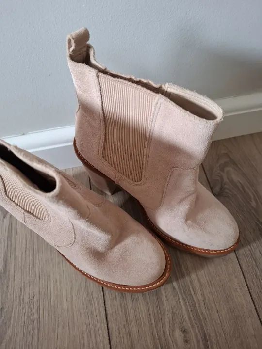 Bota Arezzo cano baixo - Nude