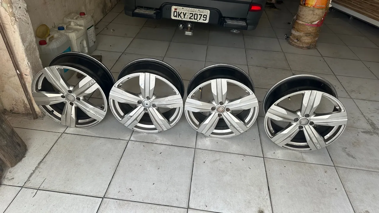RODA 18 4x100. Sem pneus *