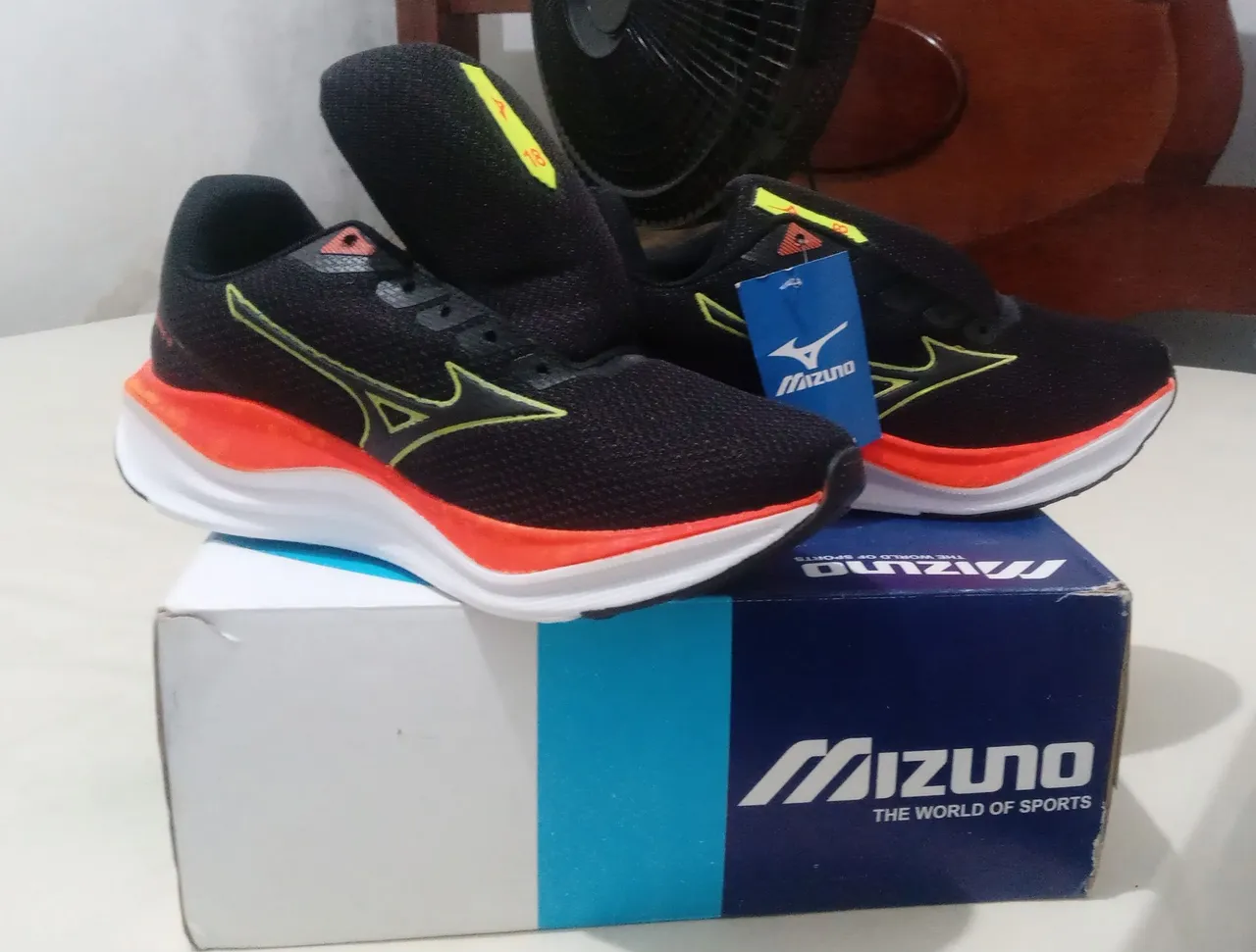 tênis mizuno original lançamento