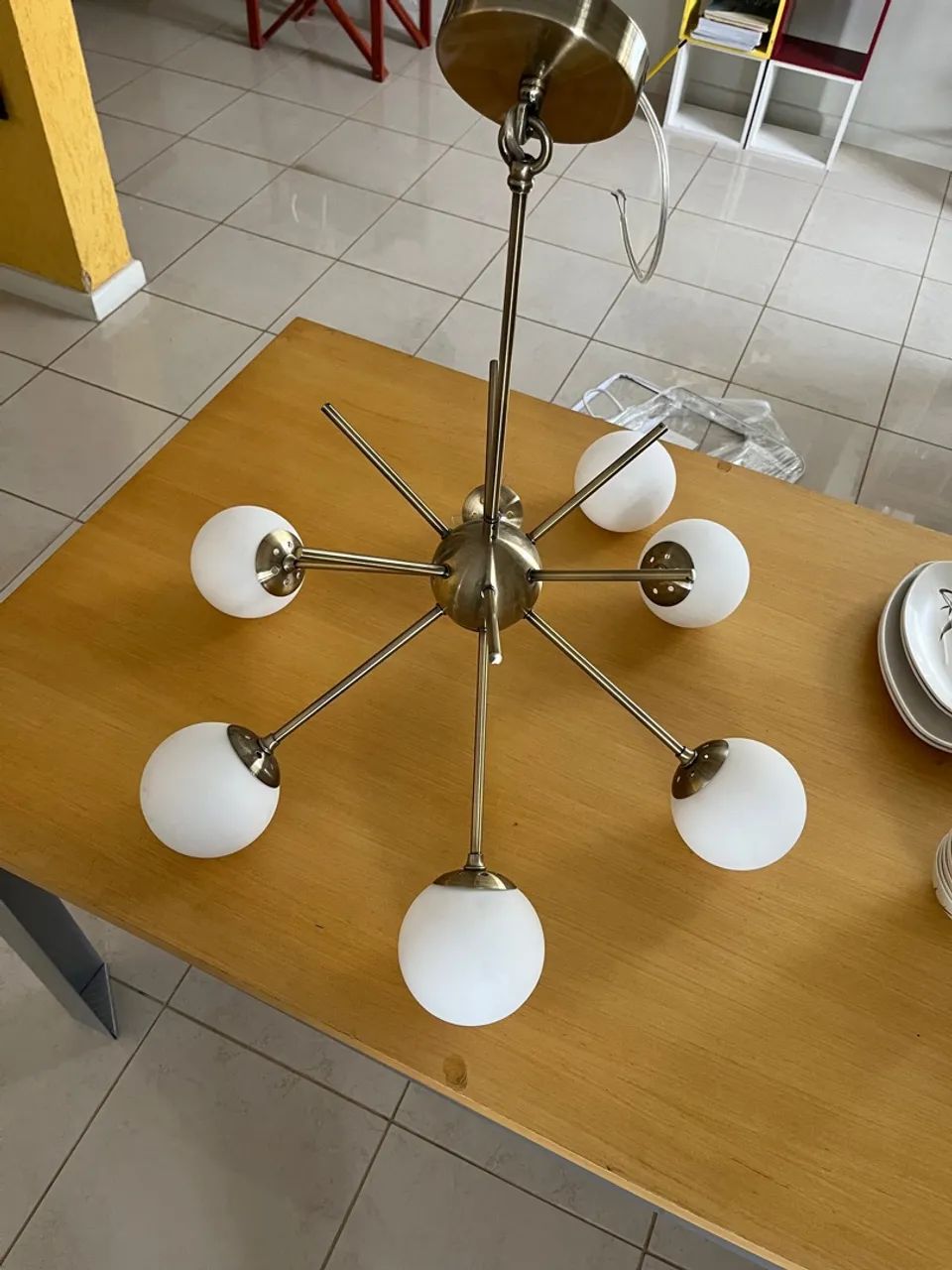 Lustre moderno com design Sputnik - Foto 5