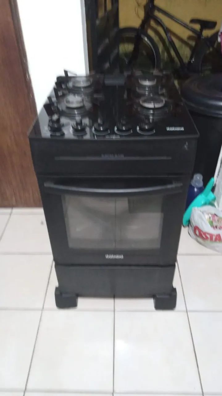 Fogão Itatiaia com 4 Bocas - Design Moderno