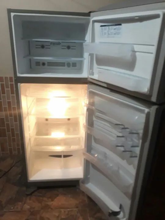 Geladeira inox  entrego - Foto 2