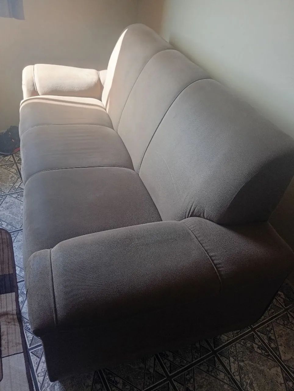 Sofá dois e três lugares semi novos 