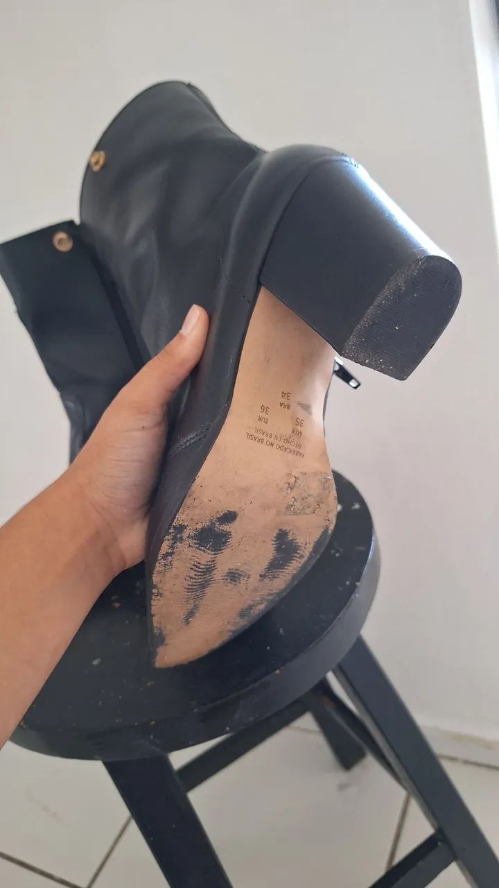 Bota de couro tamanho 34 - Foto 4