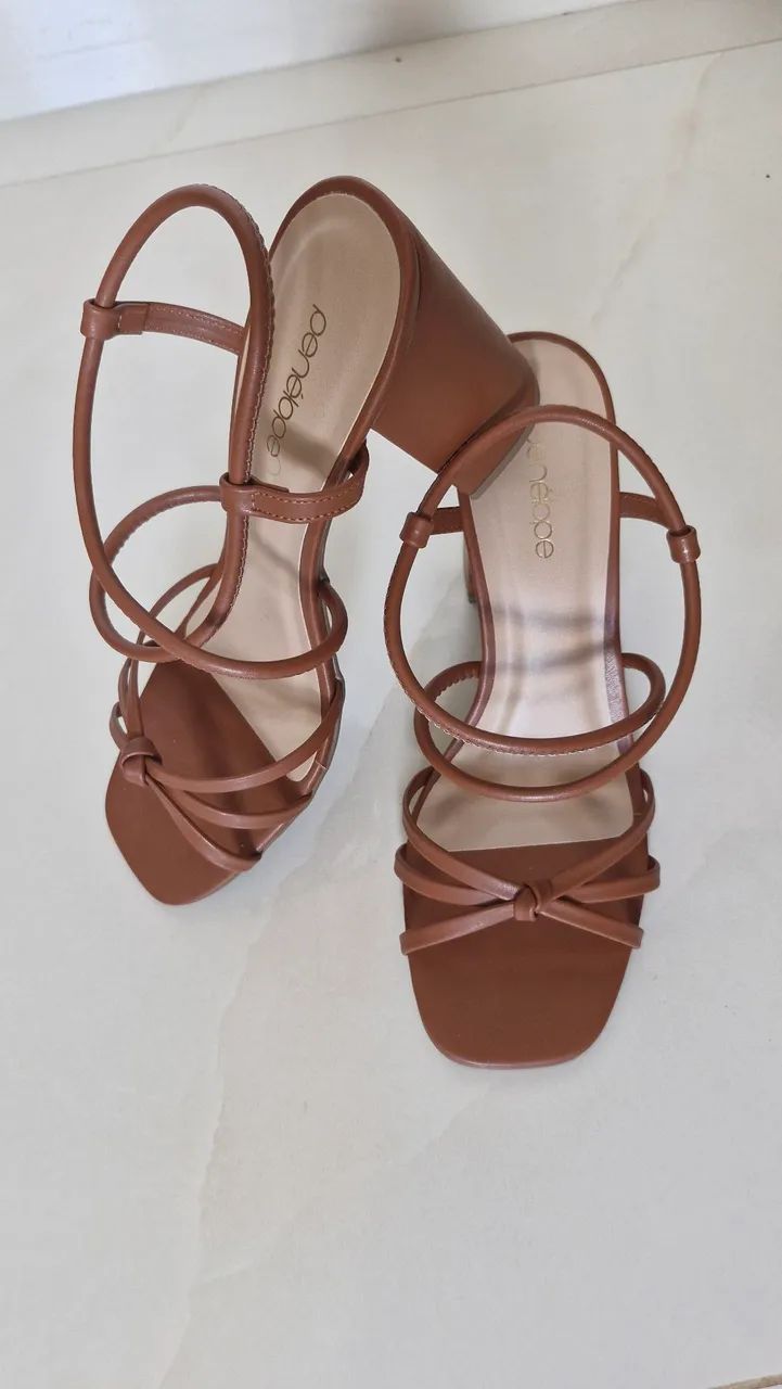 Sandália N°37 - Nunca Usada