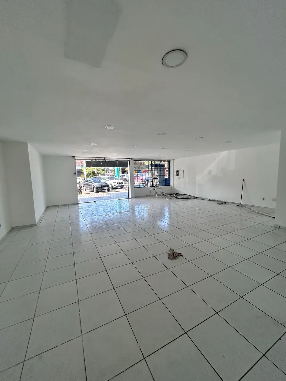 Ponto comercial na Av. Jerónimo de Albuquerque  - Foto 5