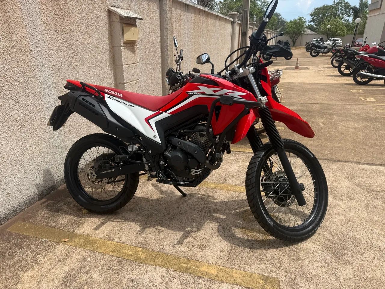 XR 300 Tornado 2025 - Foto 4