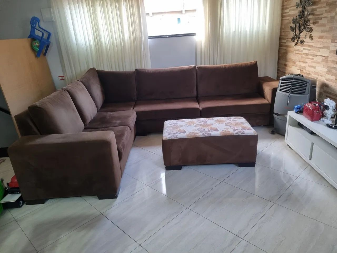 Sofá com peça de centro 