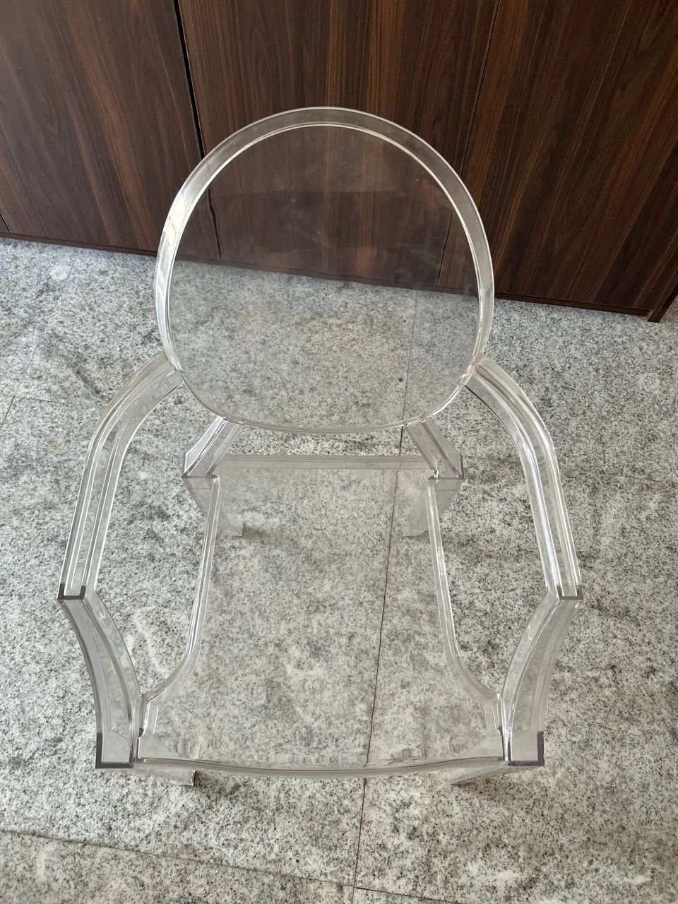 Cadeira Transparente Louis Ghost