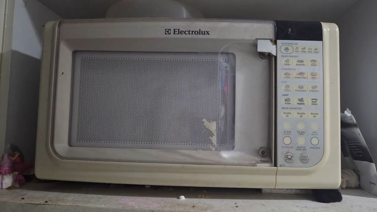 Micro-ondas com defeito
