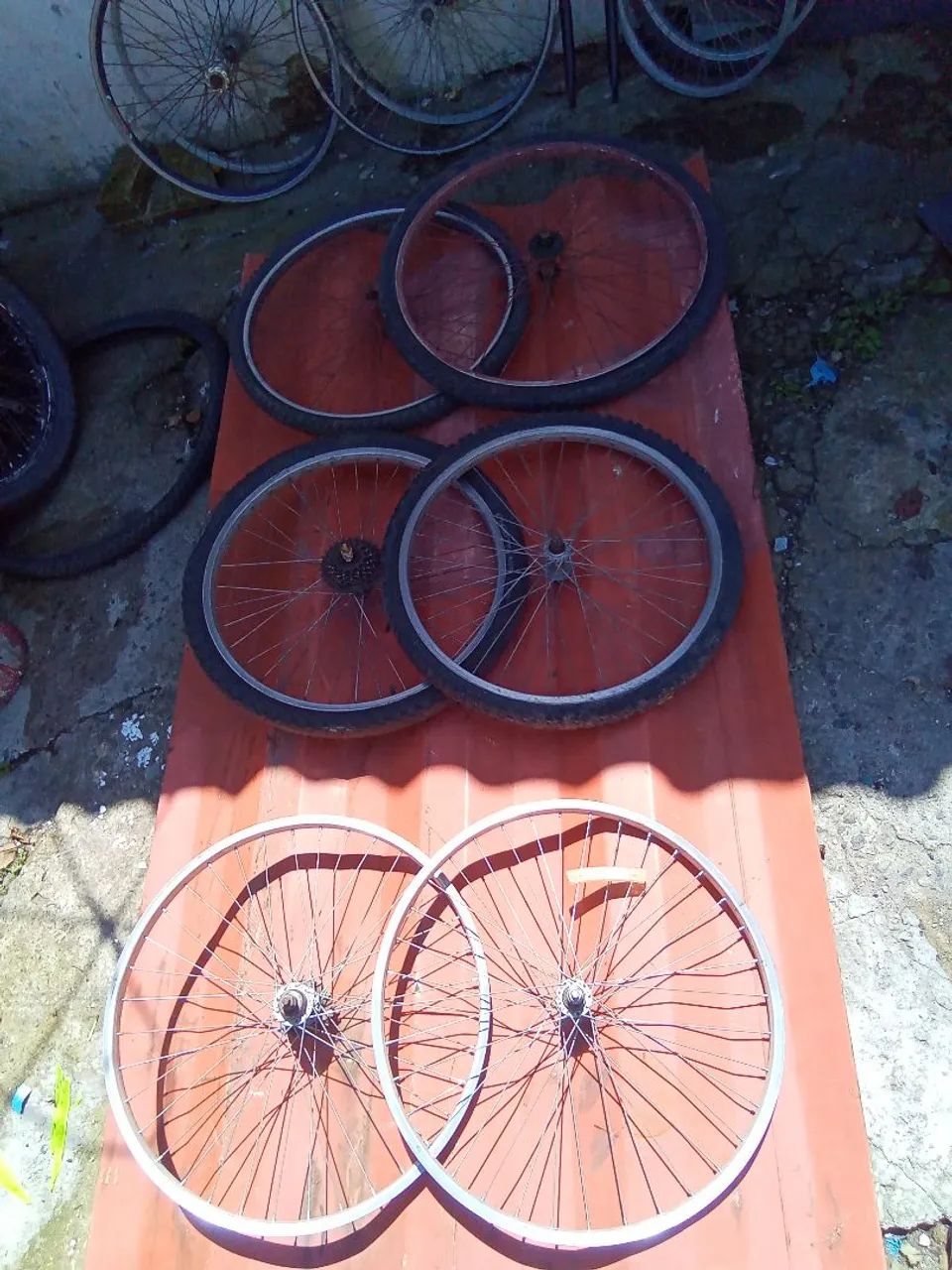 Lote de bicicletas e peças  - Foto 2